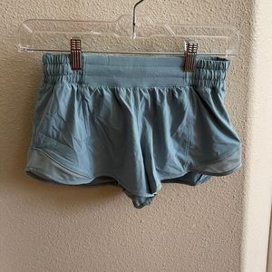 Lulu lemon Short